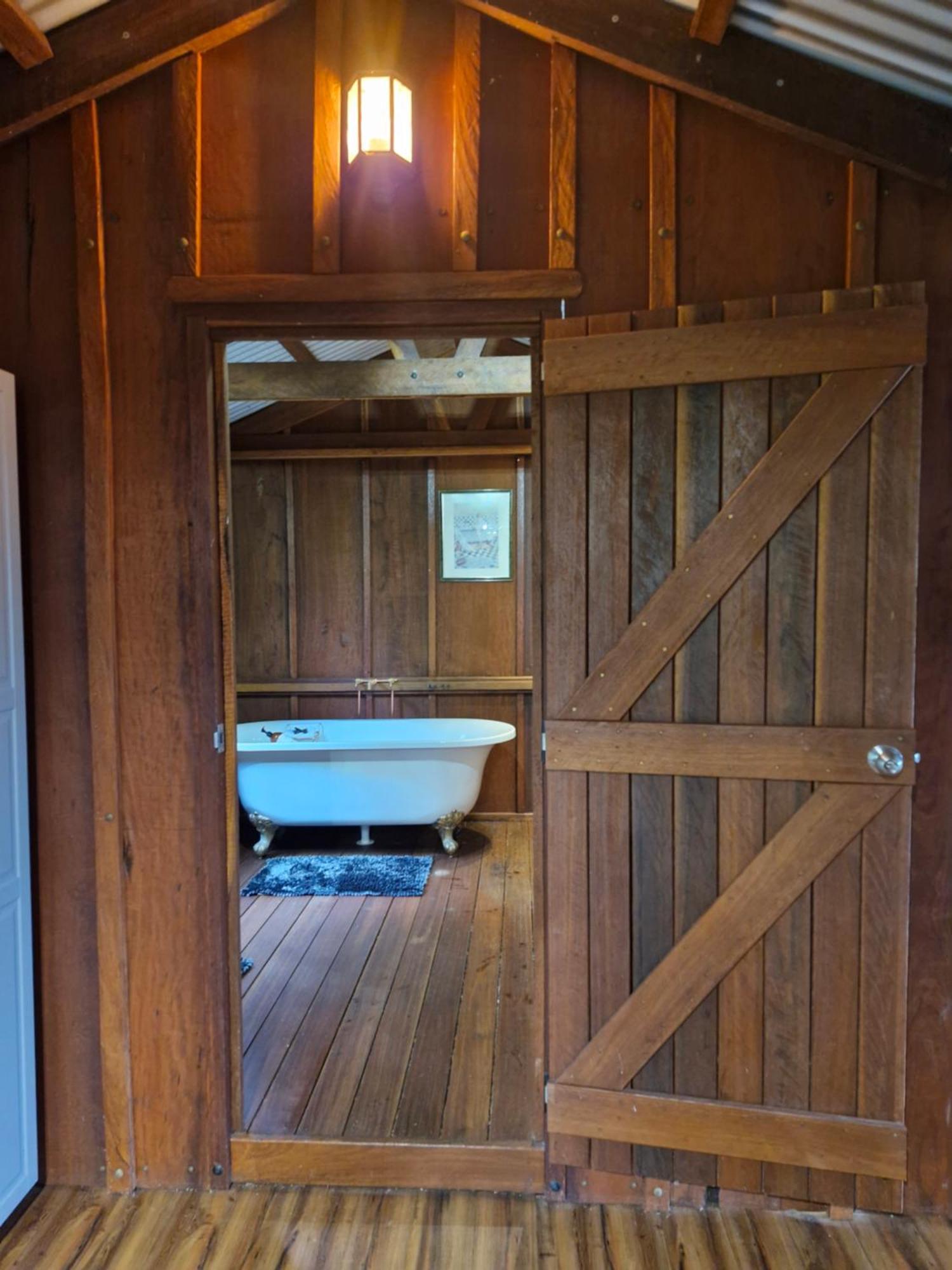 מונטוויל Country Cottage Sunshine Coast מראה חיצוני תמונה